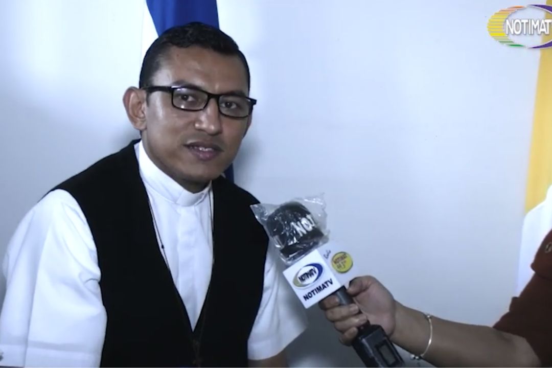 Padre Sadiel Eugarrios nos invita a resguardarnos en casa y estar en oración ante la actual pandemia