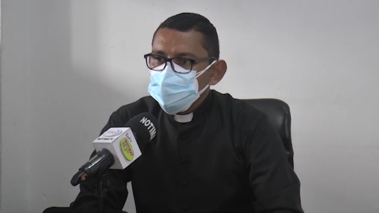 Padre Sadiel Eugarrios: “en medio del dolor que atravesamos Dios está con nosotros” 