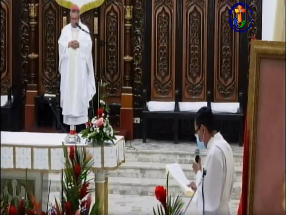 El padre Sadiel Eugarrios dio las palabras de bienvenida al nuevo obispo de Siuna 