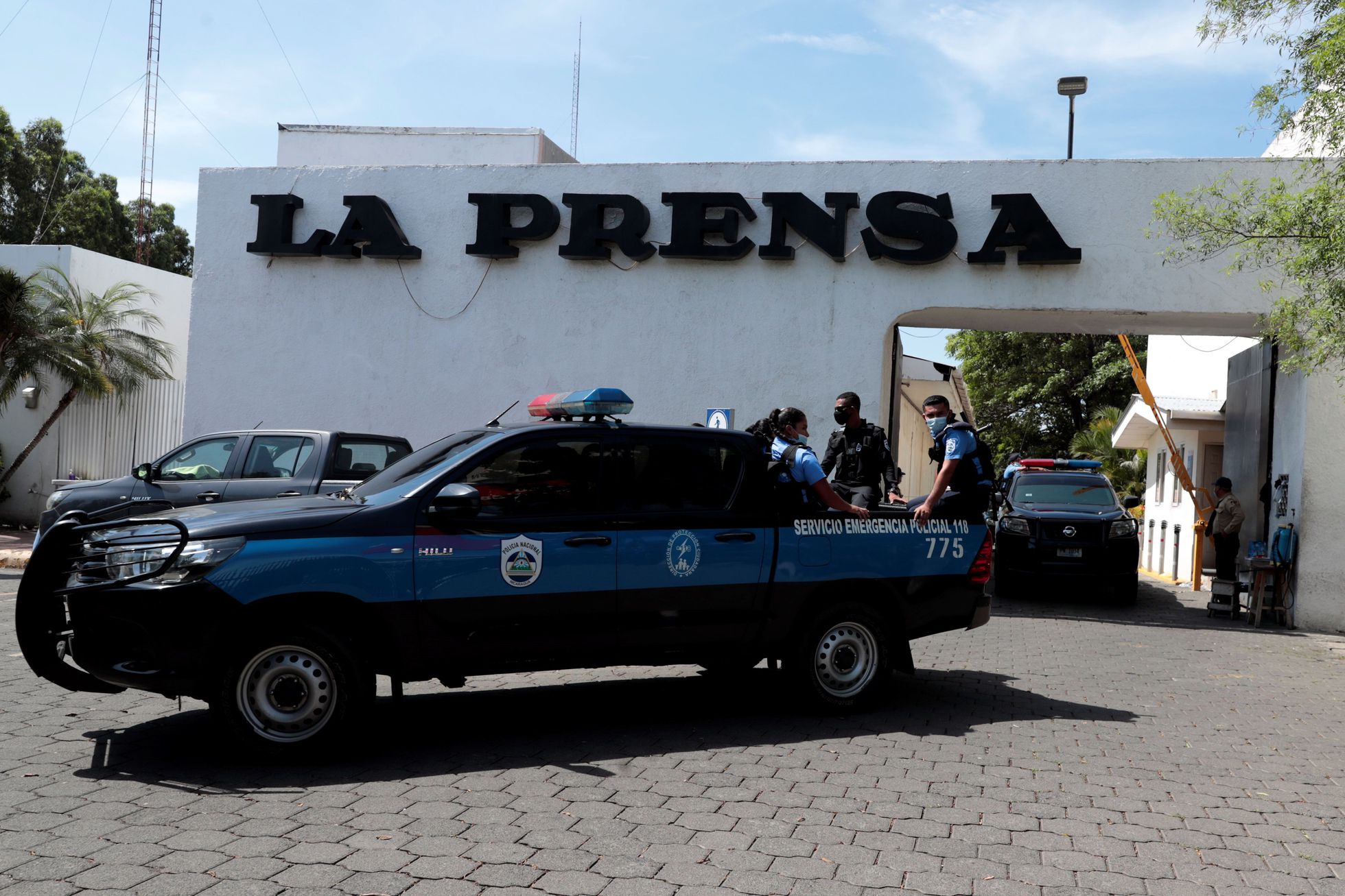 La Policía Nacional allana instalaciones del diario La Prensa