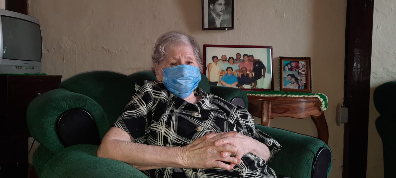 Blanca Rosa, de 95 años de edad, comparte su fórmula de la felicidad