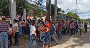 Matagalpa: Ciudadanos asisten a puntos habilitados para asegurarse un cupo para aplicarse la vacuna